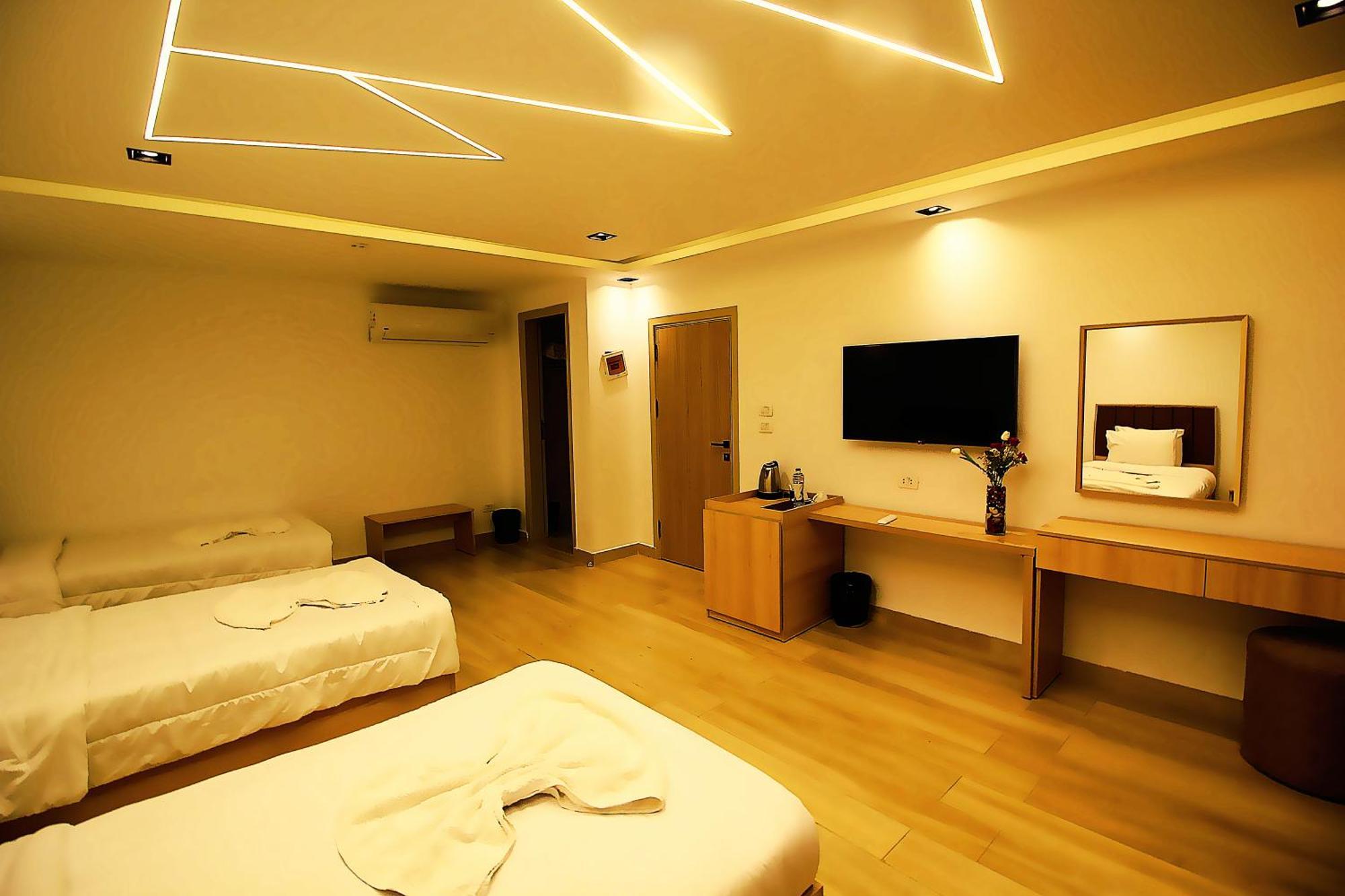 The Platinum Pyramid View Inn Kafrat al Jabal Exterior foto