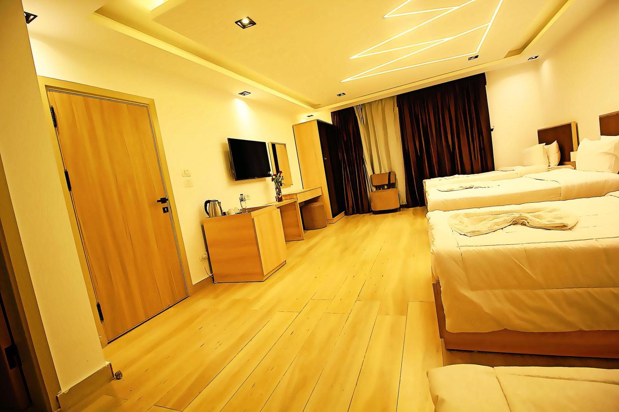 The Platinum Pyramid View Inn Kafrat al Jabal Exterior foto
