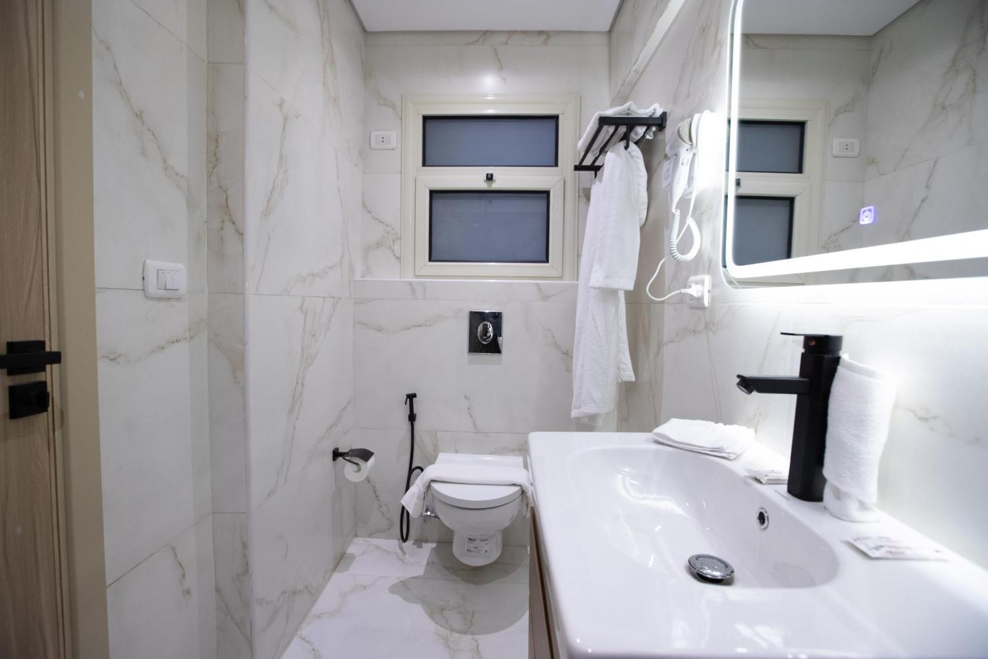 The Platinum Pyramid View Inn Kafrat al Jabal Exterior foto